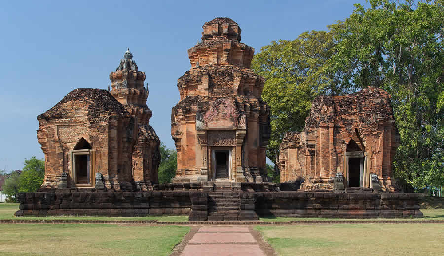 Temple khmer dans la province de Surin